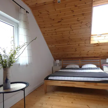 Trzy - 2 度假居 *